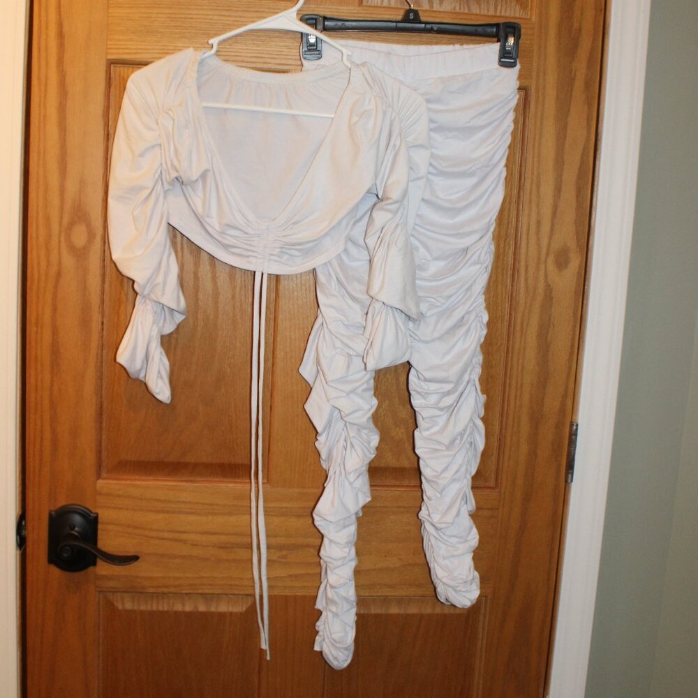 Sy Fashion - 2 pc Rouched Crop Top and Pants - Lightweight Material - Size Small